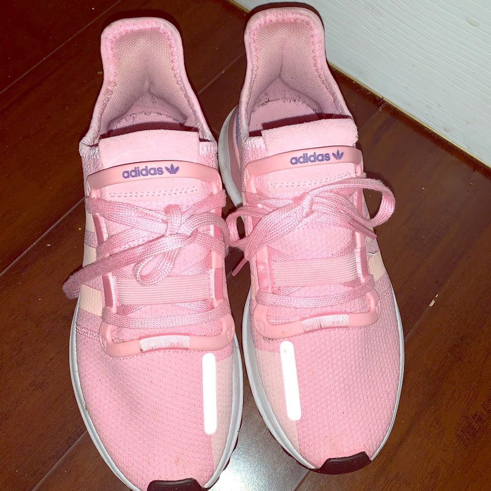 Pink adidas !